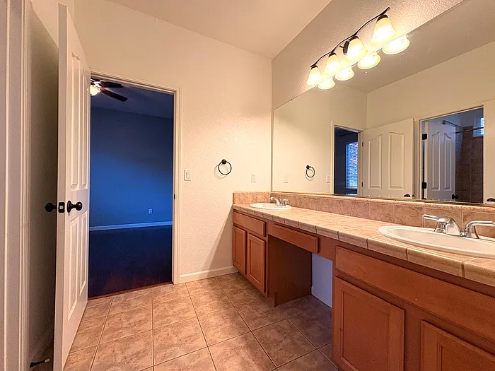 6048 Great Basin Dr — Photo 20