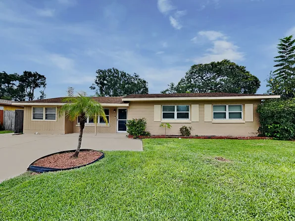 311 Country Club Dr, Oldsmar, FL 34677
