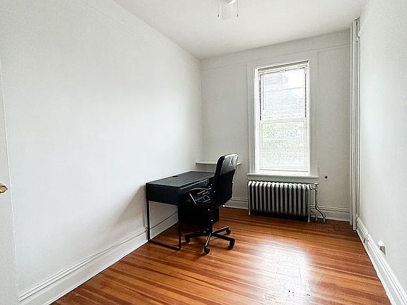 5th image of 25-26 18th St #2R