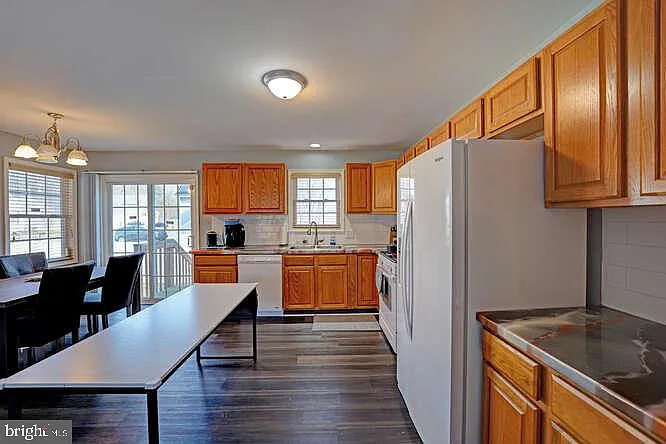 110 Fox Dale Rd — Photo 15