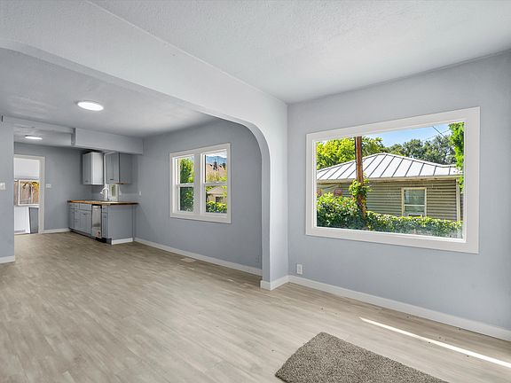 4th image of 1614 Ogden Ave