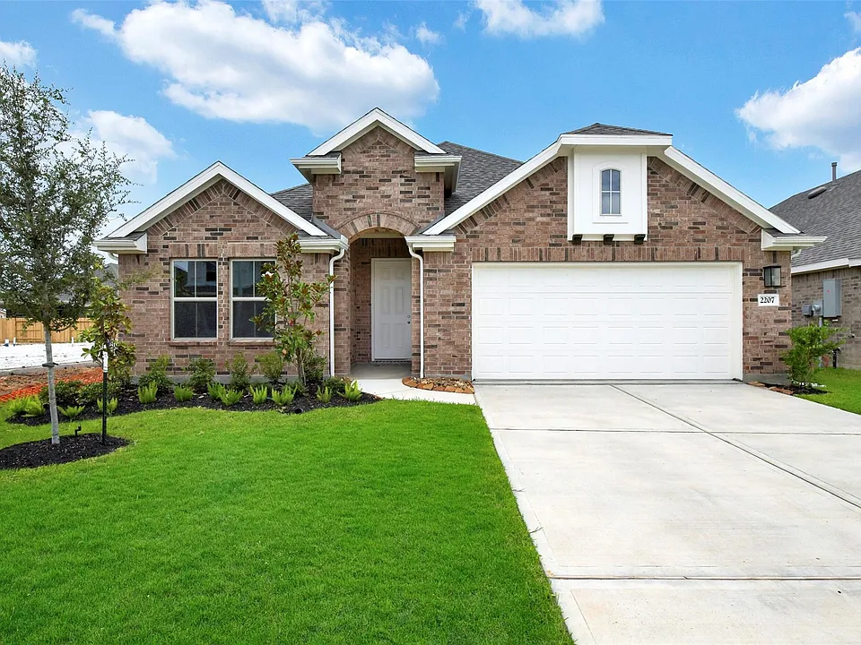 2207 Villa Flora Ln