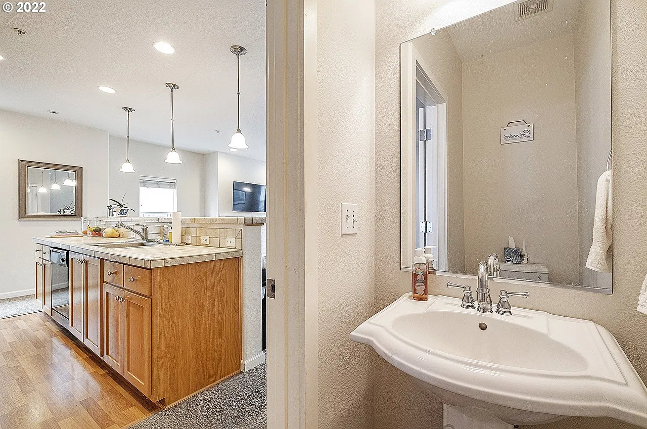 10829 NE Red Wing Way — Photo 3