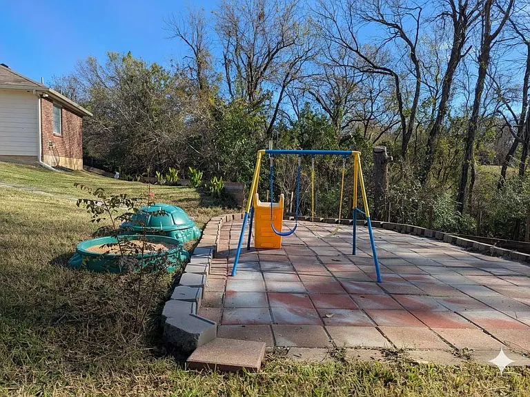124 S Bending Oak Ln — Photo 15