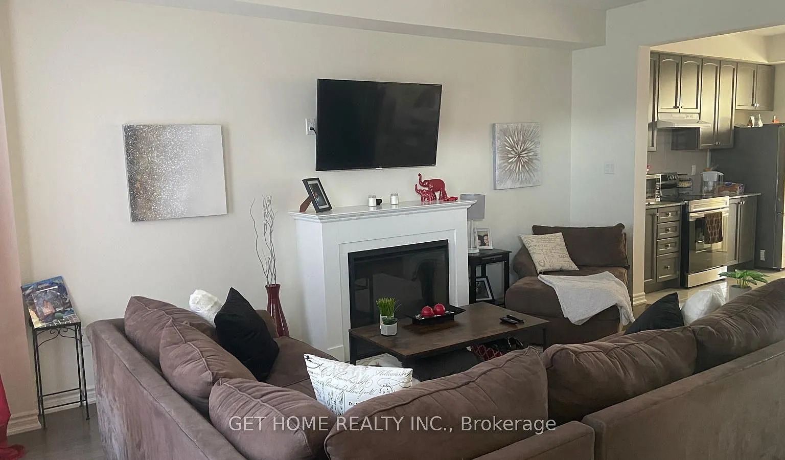 3 bed, $3,200 — Photo 2