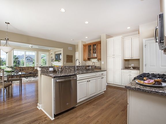 3rd image of 1549 Ashbury Cir