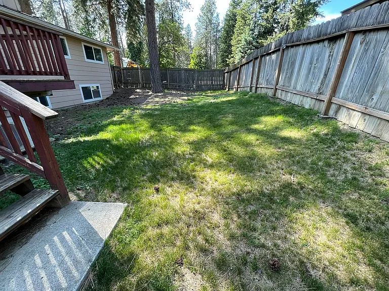 5223 & 5225 N Pinegrove Ct — Photo 13