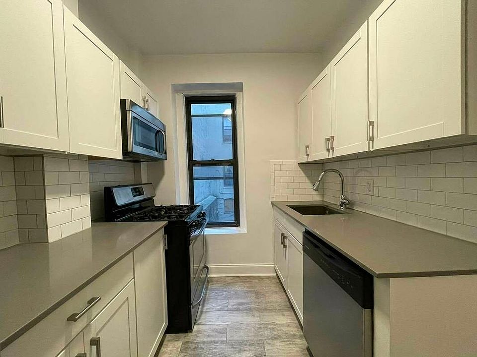 1st image of 2907 31st Ave #1F