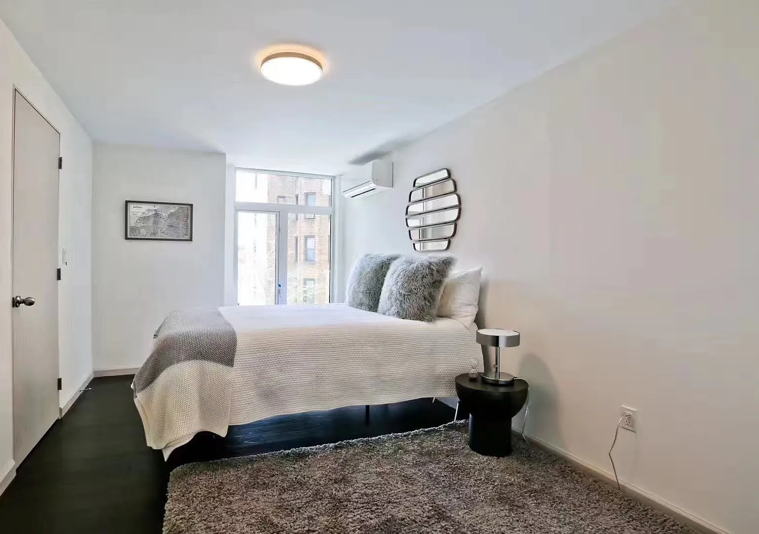 1 bed, 700 sqft, $2,500 — Photo 1