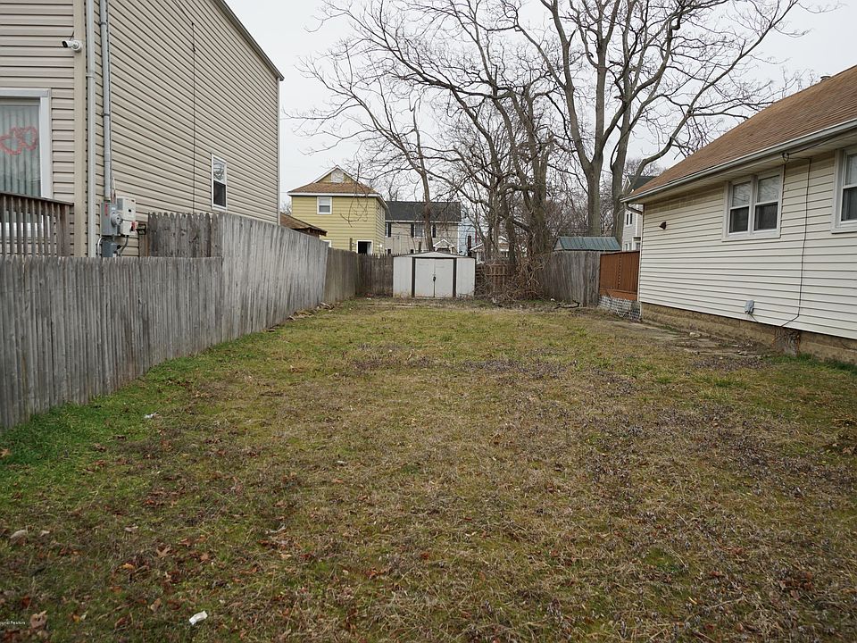 1st image of 89 Pineview Ave