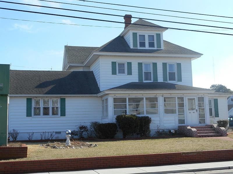 1st image of 3646 Main St