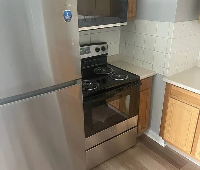 16 Hanna St #B — Photo 1