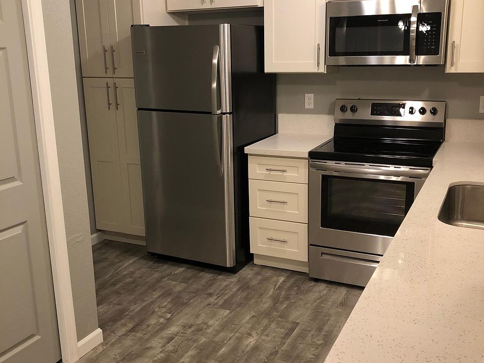 All New Kitchen, Cabinets, Stainless Steel Appliances & Quartz Countertops
