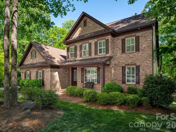 11428 Scarlet Tanager Dr, Charlotte, NC 28278