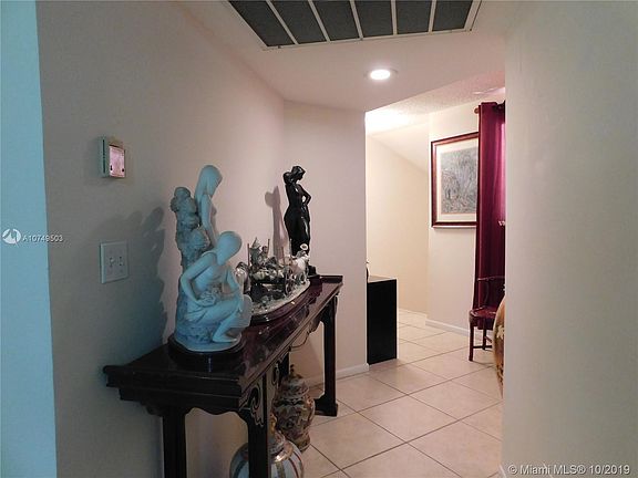 3rd image of 2236 SE 27th Dr #207-C