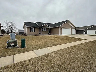 807 Juniper Dr — exterior photo