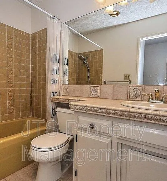 1060 Sand Bar Cir — Photo 52