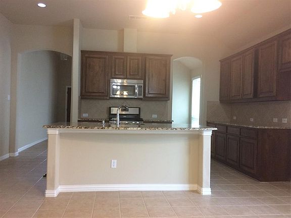 2nd image of 10848 Sexton Dr