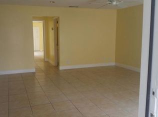 818 SW 73rd Ave, North Lauderdale, FL 33068