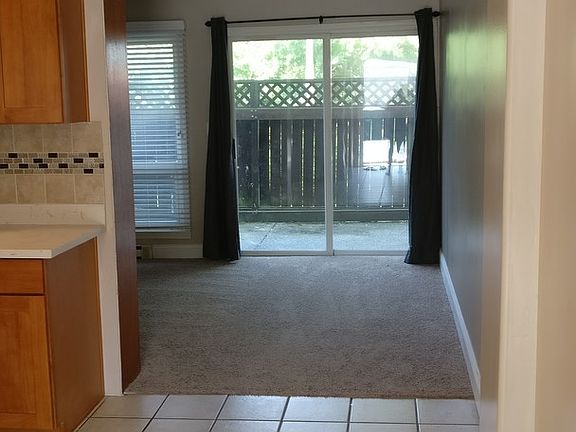 3rd image of 3304 Nassau St APT 2