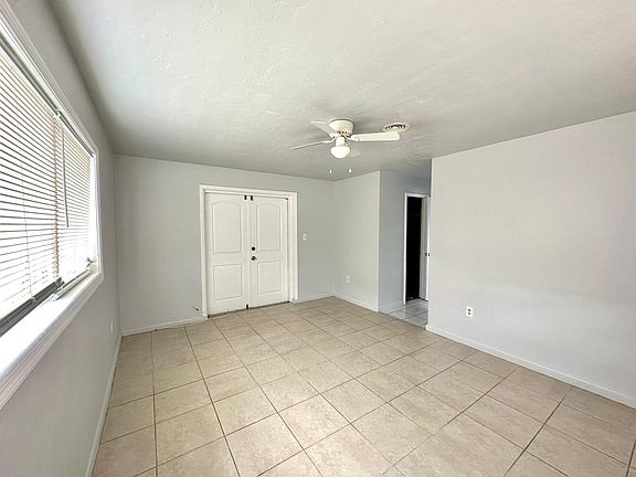 3rd image of 2424 Deedra St