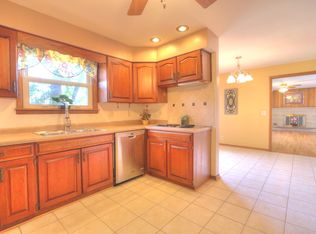 1223 Julie Dr, Champaign, IL 61821