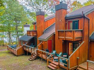 73 Warbler Ct, Lake Harmony, PA 18624