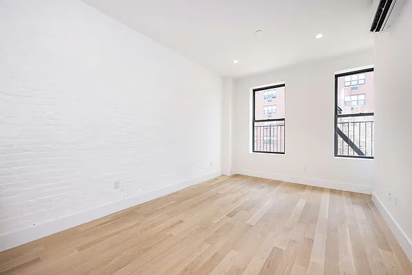 Rented by Bold New York | media 26