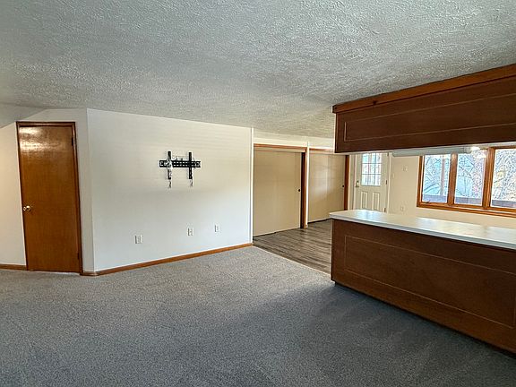 5th image of 123 Silver Ln #2