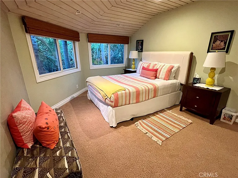 1137 Marine Dr — Photo 22