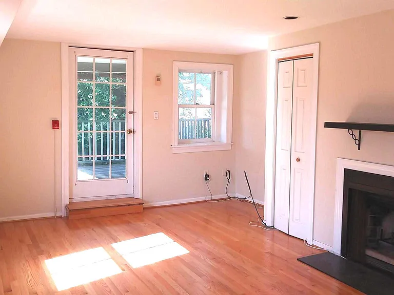 2043 Mount Vernon St #4 — Photo 5