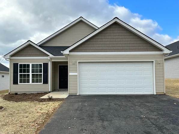 106 Aaliyah Ln, Radford, VA 24141