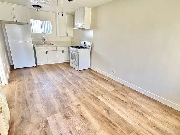 (undisclosed Address), North Hollywood, CA 91605