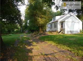 8600 Lane Ave, Raytown, MO 64138