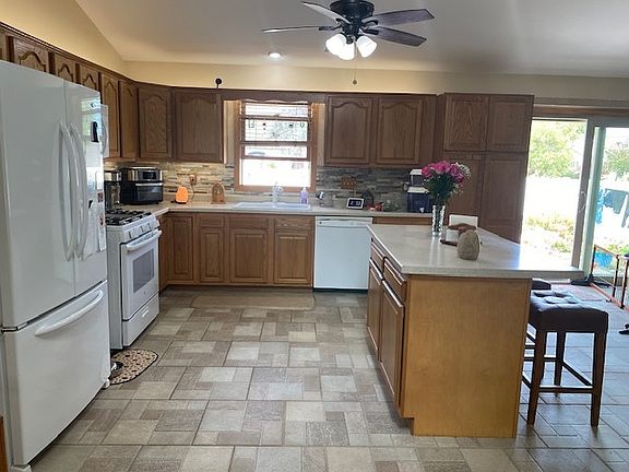 5th image of 735 Clancy Dr