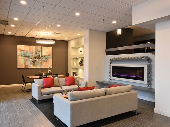 3rd image of 465 W Dominion Dr Unit 305