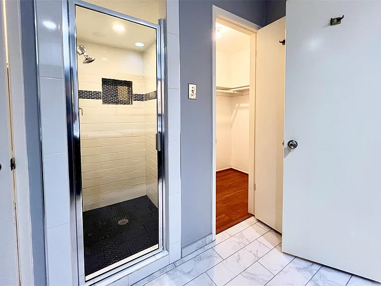 11954 Brook Meadows Ln — Photo 18