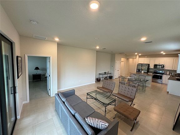 5th image of 4063 Basket Oak Cir