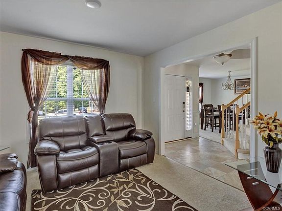 3rd image of 5842 Autumnleaf Dr