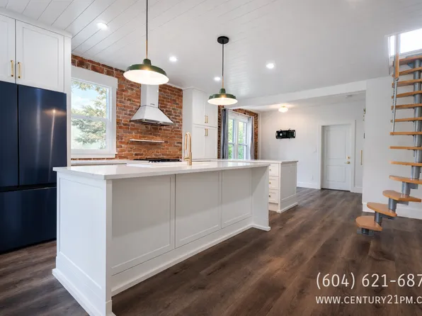 34758 Clayburn Rd, Abbotsford, BC V2S 7Y9