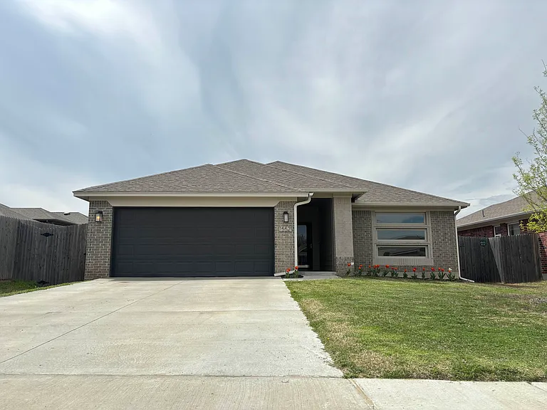 15521 Rosedown Dr — Photo 1