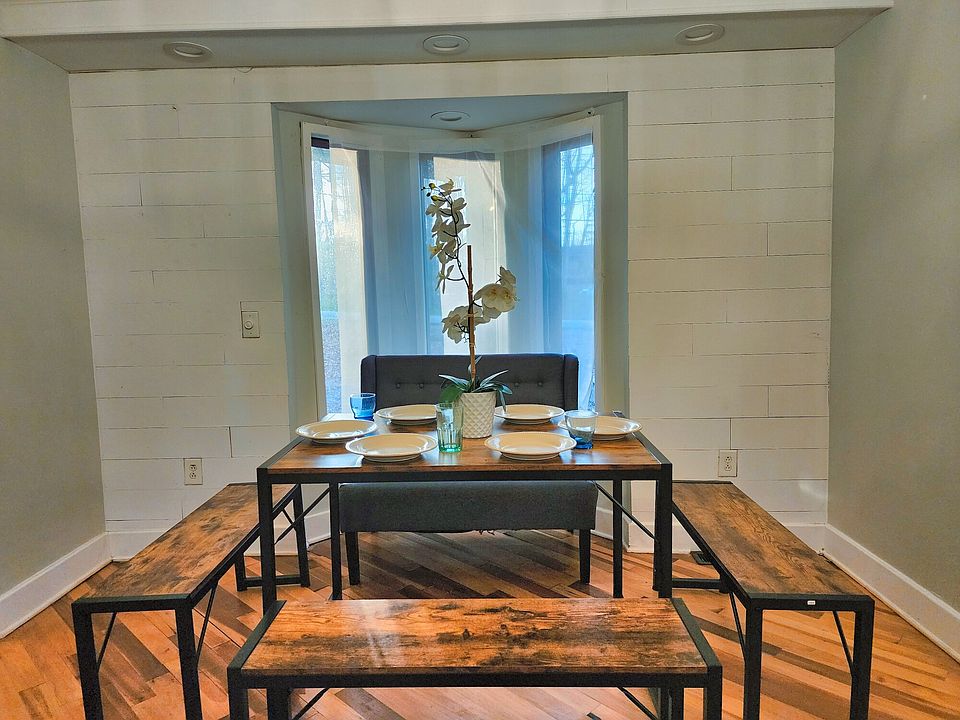 7th image of this home