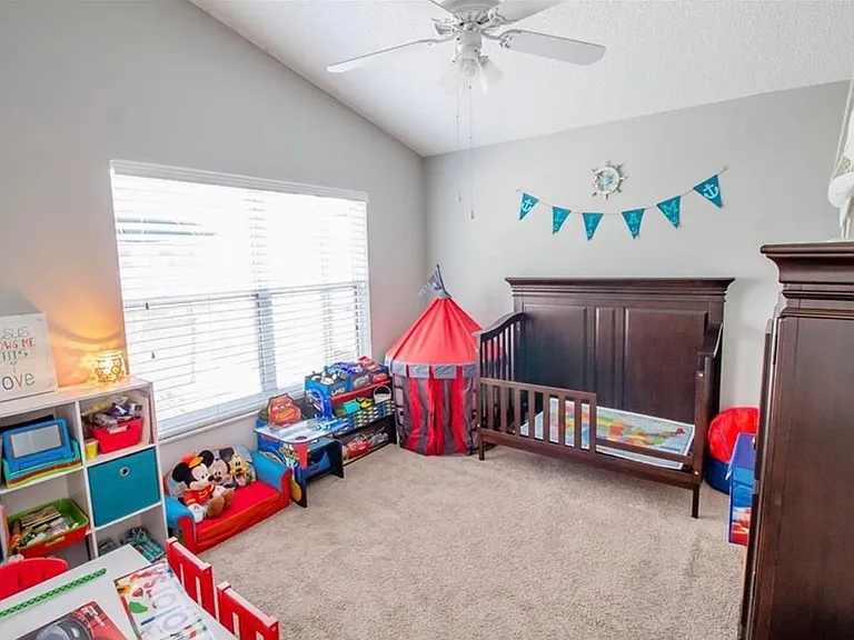 142 Harwood Cir — Photo 5
