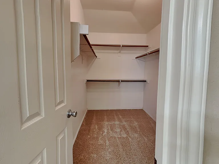 10649 Vista Heights Blvd — Photo 13