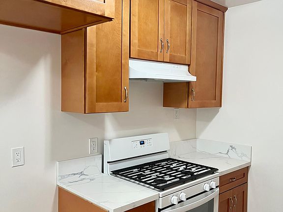 2nd image of 523 E Hazel St APT 9