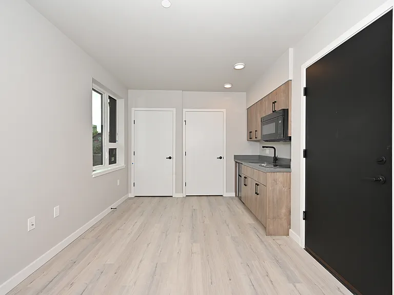Clara Apartments — Photo 59