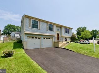 3208 Napper Rd, Alexandria, VA 22306