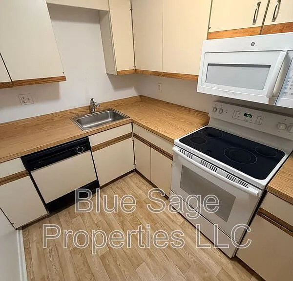 768 Putnam Blvd #A — Photo 11