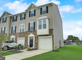 24 Benford Ln, Edgewater Park, NJ 08010