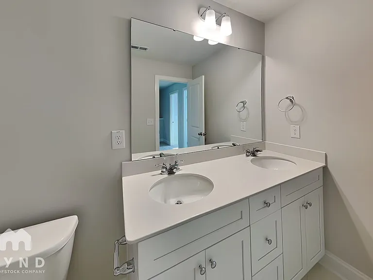 572 Barrington Row Ave — Photo 12